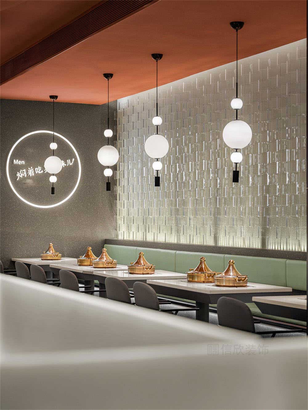 龍崗黃記煌現(xiàn)代風(fēng)格餐飲連鎖店裝修設(shè)計水磨石墻面背景