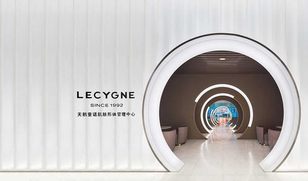 肌膚管理中心美容機構(gòu)裝修墻體純白條紋設計效果圖鏤空過道裝修