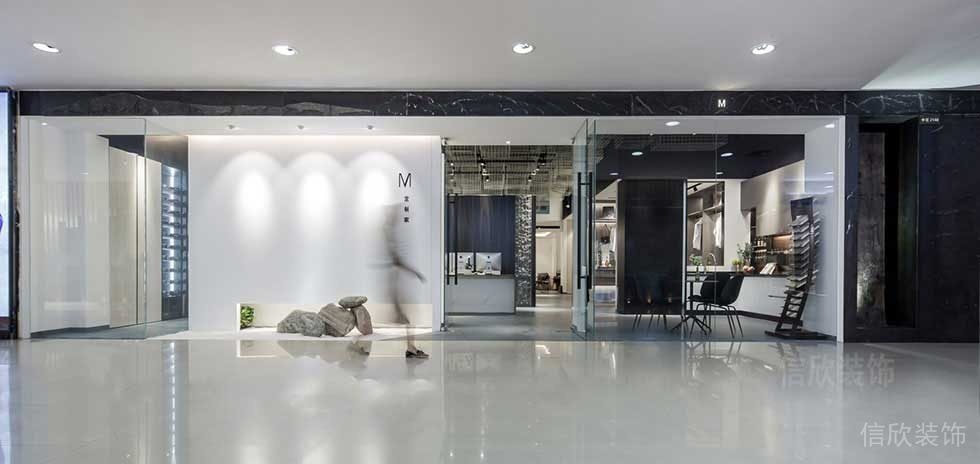 玻璃櫥窗展柜商場店鋪裝修效果黑白色調(diào)現(xiàn)代簡約風(fēng)裝修設(shè)計(jì)圖