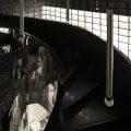 深圳龍華區(qū)黑色金屬酒吧不銹鋼樓梯裝修設(shè)計